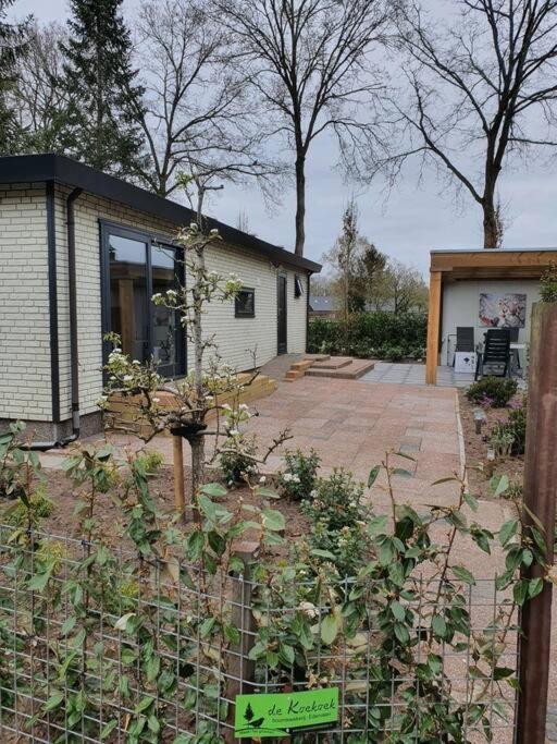 Cozy Chalet For 4 Veluwe Putten Exterior photo